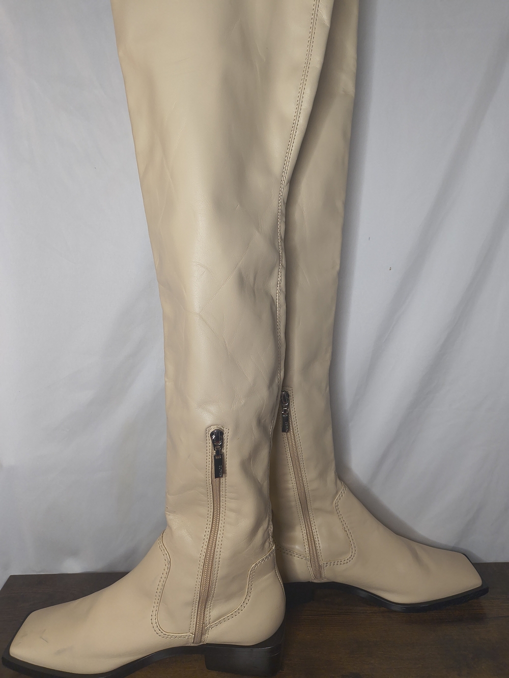 Schutz Guily Up Over the Knee Boot Color EGGSHELL Square toe Size 8 - Picture 4 of 5